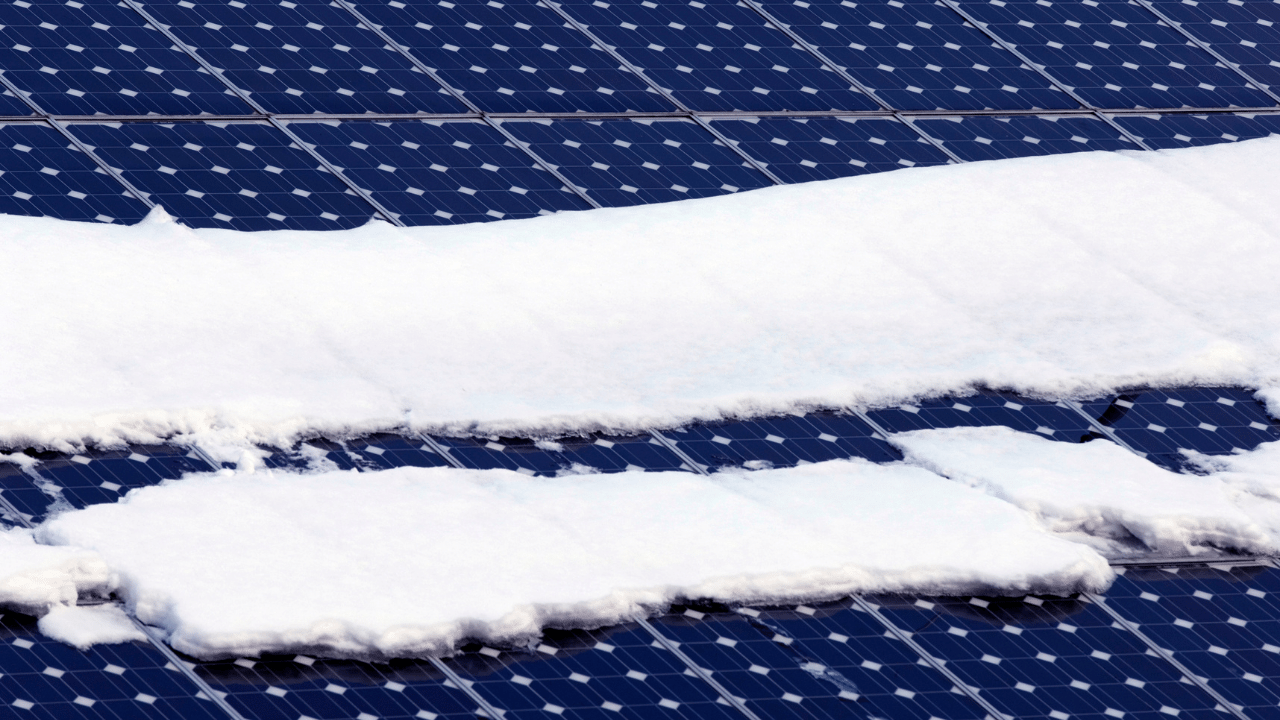 How To Remove Snow From The Solar Panels On Roof? (4 Easy Ways)